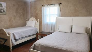 4 bedrooms, WiFi, bed sheets