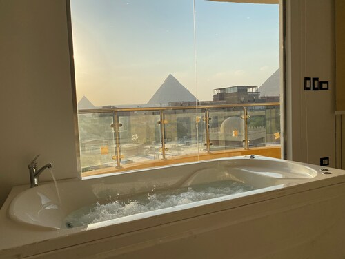 Casablanca Pyramids Inn