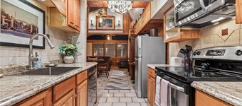 3-bedroom cabin in gorgeous Clermont with AC