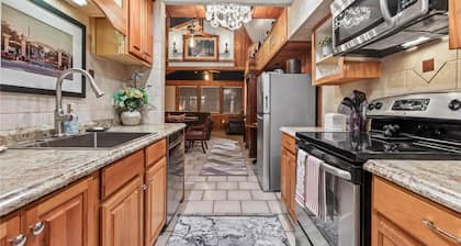 3-bedroom cabin in gorgeous Clermont with AC