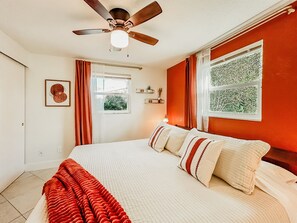 3 bedrooms, desk, iron/ironing board, travel cot