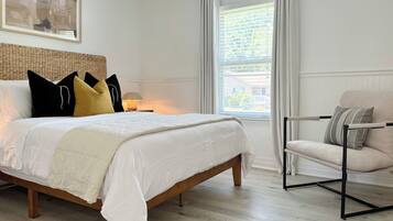 Rumah, patio, pemandangan halaman | Didekorasi berbeda-beda dan dilengkapi dengan perabotan berbeda-beda