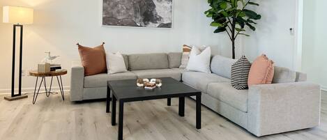 Smart TV 50-inci dengan saluran TV digital, Netflix, dan Hulu