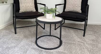 Modern Home Near Beach & City Dog Friendly