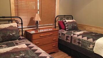 3 bedrooms, free WiFi, bed sheets