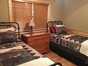 3 عدّة غرف نوم وواي فاي مجانًا وملاءات أسرّة