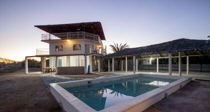 Big 14pax home perfect for big families w/ pool