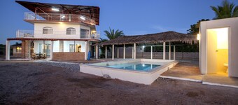 Big 14pax home perfect for big families w/ pool