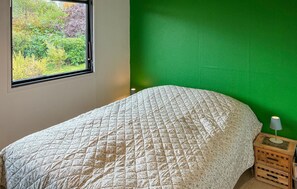 3 bedrooms, iron/ironing board, free WiFi
