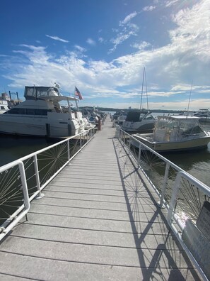 Marina -   
Welcome to this inviting centrally located home in the heart of Alexandria, (Alexandria)