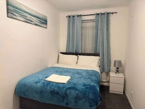 4 habitaciones, wifi gratis y ropa de cama