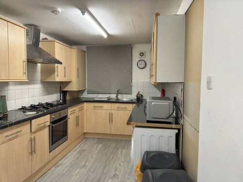 Romford Retreat - Spacious 4 Bedroom House