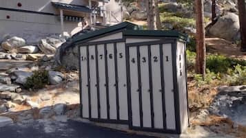 Khuôn viên nơi lưu trú