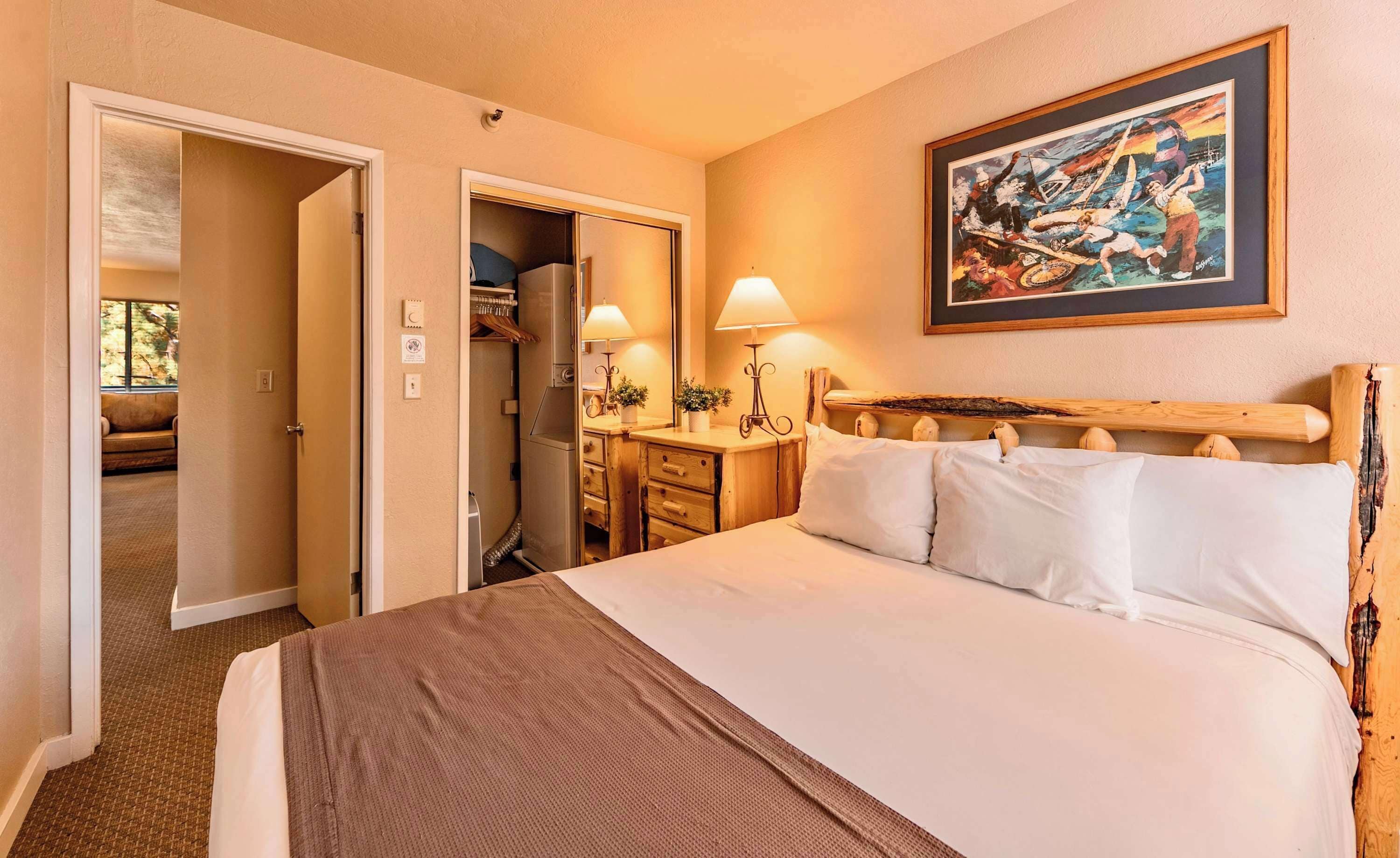 Apartment, 2 Queen Beds, Balcony, Mountain View (Galaxy Way) | 2 bedrooms, individually decorated, individually furnished