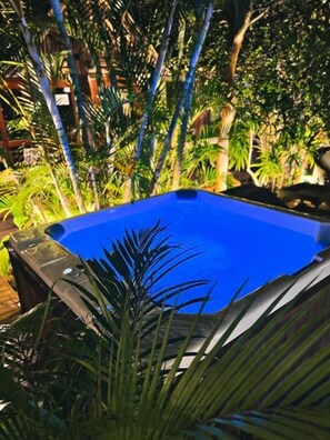 Outdoor spa tub - Pousada da Praia Ferrugem (Garopaba)