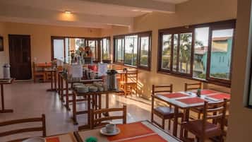 Tägliches inbegriffenes großes Frühstück