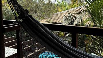 Suíte luxo, varanda coberta, vista para o mar | Wi-Fi de cortesia