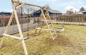 Children's area - Beautiful home in Hejls with sauna (Hejls)