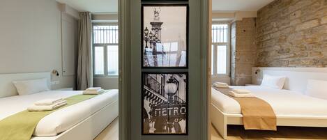 3 bedrooms, desk, iron/ironing board, free WiFi