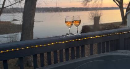 Riverfront Escape w/ Hot Tub, Private & Peaceful, Scenic Views, Sleeps 6