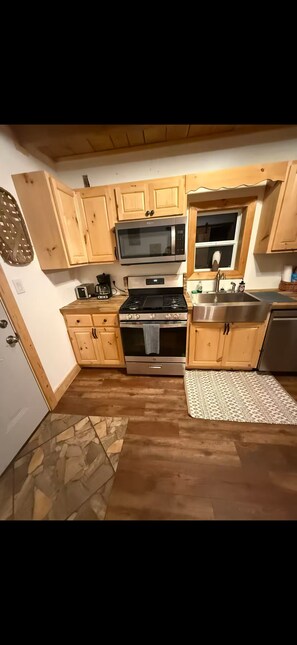Microwave, oven, stovetop, dishwasher