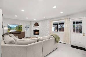 Smart-TV, peis, videospill og stereoanlegg