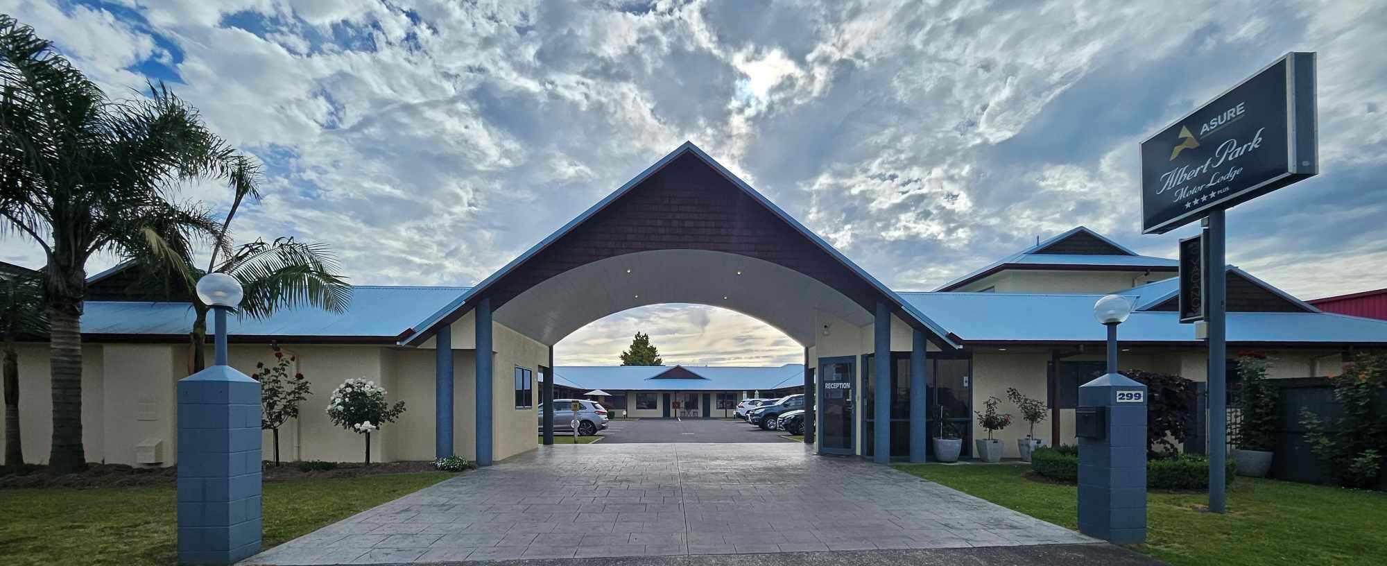 숙박 시설 정면