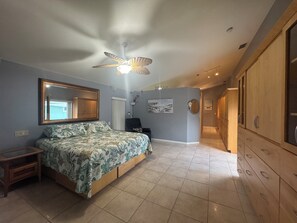 1 chambre, fer et planche à repasser, Wi-Fi, draps fournis