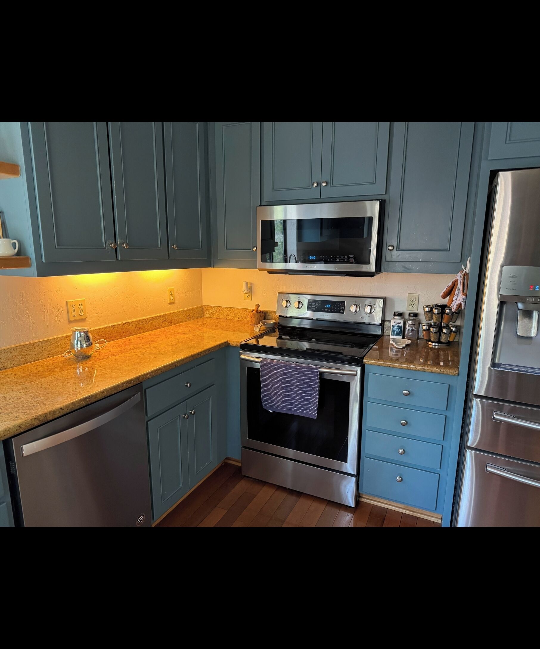 ميكروويف، فرن، موقد طهي مسطح، غسالة أطباق