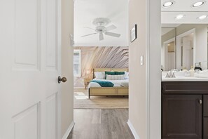 4 bedrooms, desk, iron/ironing board, travel cot
