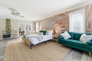 4 bedrooms, desk, iron/ironing board, travel crib