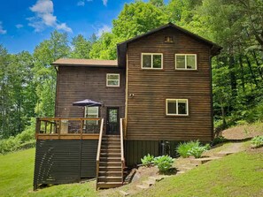 Exterior - Private Ridgetop Retreat RRG: Hot Tub & Dogs OK (Campton)