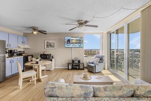 Unclassified image, 3 of 12, button