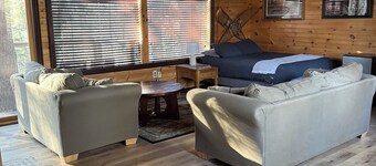 Secluded Treehouse w/ River & Trail Access