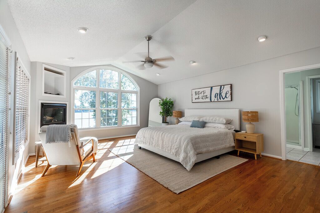 4 habitaciones, tabla de planchar con plancha, wifi y ropa de cama 