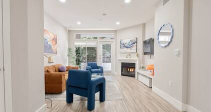 Stylish Luxury 1Bdr in WeHo, FreeParking, Pool, Gym