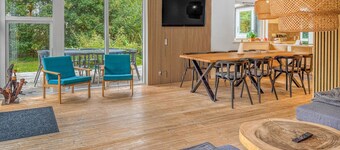 4 bedroom beautiful home in Oksbøl