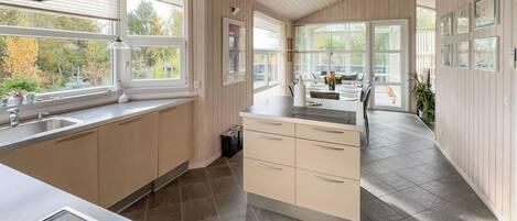 Réfrigérateur, four, plaque de cuisson, lave-vaisselle