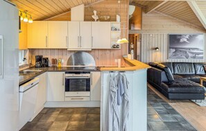 Kühlschrank, Herdplatte, Geschirrspüler