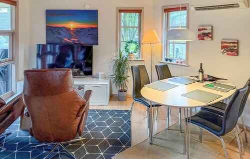 Gorgeous home in Hovborg with WiFi