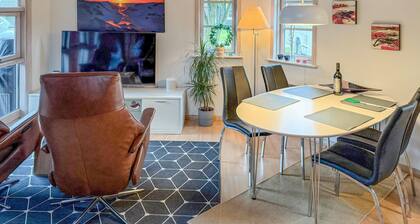 Gorgeous home in Hovborg with WiFi