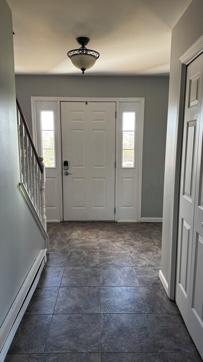 Spacious 5-bedroom house in wonderful Montoursville with AC, fitness room