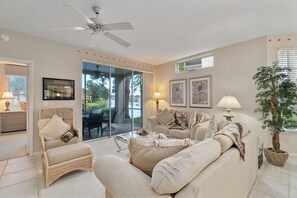 TV, offices - Pelican Landing Paradise | Beach Access, Pickle Ball, Pool & More! (Bonita Springs)