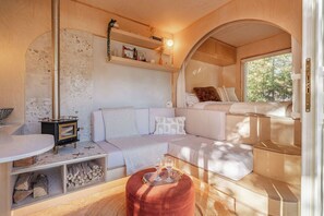 1 sovrum, internet och sängkläder