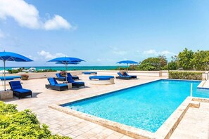 A heated pool - Hidden Haven I - 2 Bed Studio (The Bight Settlement)