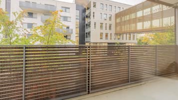 Appartement 1 chambre | Cribs (free), WiFi (free), bed sheets