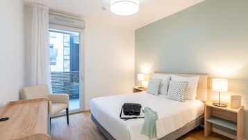 Cunas gratuitas, wifi gratis y ropa de cama