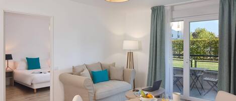Two-Bedroom Apartment | Free cribs/infant beds, free WiFi, bed sheets
