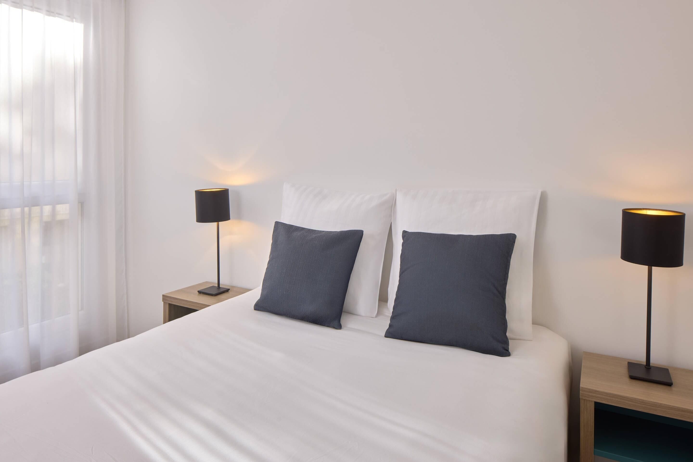 Kostenlose Babybetten, kostenloses WLAN, Bettwäsche