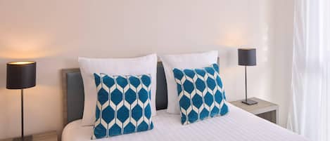 Habitació estàndard, 1 llit de matrimoni, no fumadors | Bressols gratuïts, wifi gratuïta i roba de llit